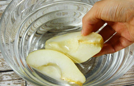 نگهداری گلابی در یخچال نگهداری گلابی در یخچال