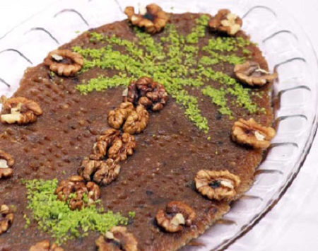 سوغاتی های سنتی استان ایلام, طرز تهیه حلوای بگل, حلوا و خرما مجلسی