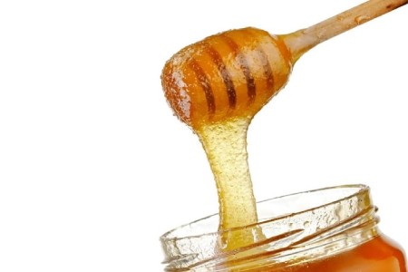 شکرک زدن عسل,شکرک زدن عسل نشانه چیست,آیا عسل طبیعی شکرک میزند