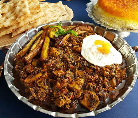 دستور تهیه خورش ملاقورمه؛ غذای خوشمزه و سنتی شمالی
طرز تهیه خورش ملا قورمه به روش سنتی و طعم بسیار عالی