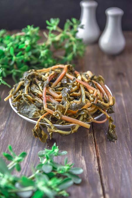 ترشی خرفه ترشی خرفه با بادمجان, طرز تهیه ترشی برگ خرفه, شور خرفه
