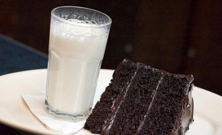 
			
		جایگزین شیر در کیک چه چیزهایی می تواند باشد؟
		انواع جایگزین شیر در کیک