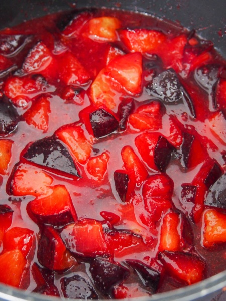 مراحل پخت مربا چند میوه