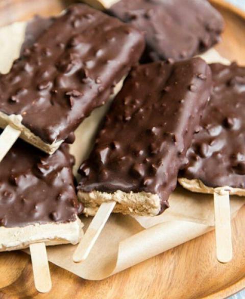 
			
		طرز تهیه بستنی چوبی پودینگی با روکش شکلاتی
		
