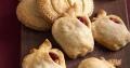 
			
		طرز تهیه پای سیب و قره قاط
		