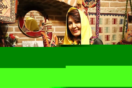 زهره حمیدی در حال تماشای صنایع دستی زهره حمیدی, بیماری زهره حمیدی