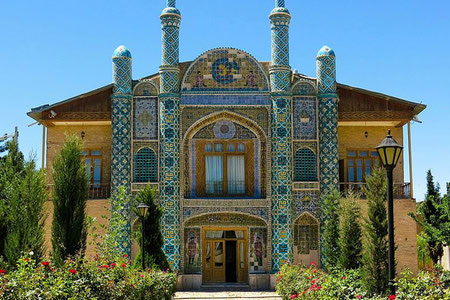 مقدمه ای بر معماری قاجار, رنگ در معماری قاجار, کاشیکاری در معماری قاجار