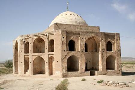 سیر تکامل شعر حسن غزنوی: از ادبیات غزنویان تا تأثیرات در ادب فارسی چکیده بیوگرافی زندگینامه حسن غزنویگزیده ای از اشعار حسن غزنویسوالات متداول درباره حسن غزنوی سخن پایانی مقاله ی حسن غزنوی