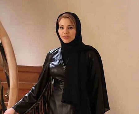 عکس های جولیا پانلی, لوسیا در سریال گیسو, تصاویر جولیا پانلی