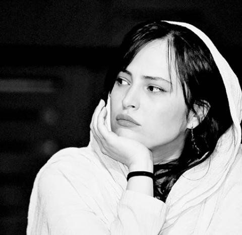 
			
		بیوگرافی شیرین اسماعیلی (+جدیدترین تصاویر)
		بیوگرافی و عکس های شیرین اسماعیلی 