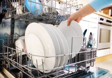 
			
		بوی بد ماشین ظرفشویی از چیست و چگونه می توان آن را از بین برد؟
		علت بوی بد ماشین ظرفشویی و راه حل برطرف کردن آن