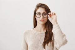 انتخاب عینک طبی بر اساس فرم صورتعینک مطابق با ویژگی های صورتاستفاده از عینک متناسب با سبک زندگی شمامدل دادن با مو و آرایش