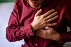 اسپاسم مری؛ اختلالی نادر با دردی بزرگعلائم اسپاسم مریعلل اسپاسم مریعوامل خطر اسپاسم مریچه زمانی باید به پزشک مراجعه کرد؟درمان‌های اسپاسم مریراههای پیشگیری از اسپاسم مری سوالات متداول درباره اسپاسم مریمروری سریع