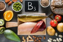 
			
		10 منبع غذایی سرشار از ویتامین B3 (نیاسین)
		منابع غذایی ویتامین B3 چه هستند؟ اهمیت وجود ویتامین B3 در بدن