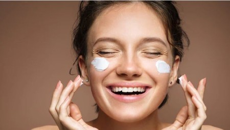 نوشیدن آب برای سلامت پوست