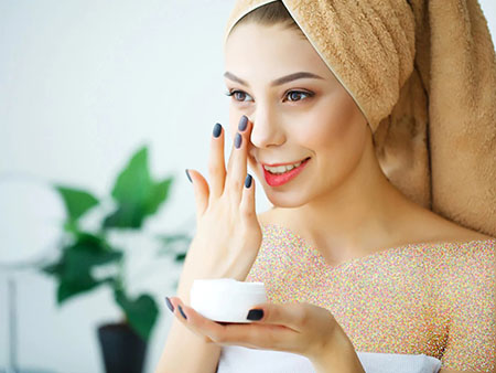 جوانسازی پوست با روغن دنبه مزایای روغن دنبه برای پوست, مصارف روغن دنبه برای زیبایی, پیشگیری از خشکی پوست یا روغن دنبه