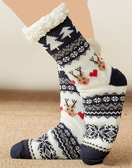 طرح های متنوع از جوراب های پشمی