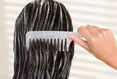 
			
		آیا نرم کننده باعث ریزش مو می شود؟ نحوه استفاده صحیح از نرم کننده
		آیا نرم کننده به مو آسیب می زند و باعث ریزش مو می شود؟ 