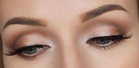 
			
		آرایش چشم ساده و ملایم دخترانه
		