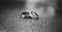 
			
		حلقه ازدواج مردانه پلاتین اصل و فرق آن با طلا سفید
		