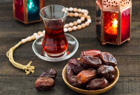 در ماه رجب چه روزهایی روزه بگیریم ؟بهترین روزها برای روزه در ماه رجب چه روزی است و چه اندازه ثواب دارد؟اهمیت ماه رجببهترین روزها برای روزه در ماه رجب :ثواب روزه در ماه رجبدیگر اعمال مستحب در ماه رجب :سخن آخر :