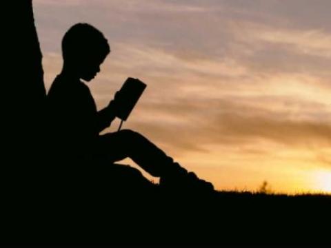 
			
		احادیث درباره سحرخیزی
		احادیث و روایات درباره سحرخیزی
