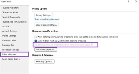 انتخاب Privacy Options برای تنظیمات حذف اطلاعات پاک کردن اطلاعات شخصی در Word, چگونه metadata را از Word حذف کنیم
