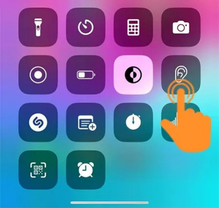 روی گزینه Hearing مرکز کنترل ضربه بزنید ویژگی apple live listen در آیفون, قابلیت های آیفون