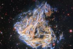 
			
		تصویر تلسکوپ هابل از بقایای رنگارنگ مرگ یک ستاره
		