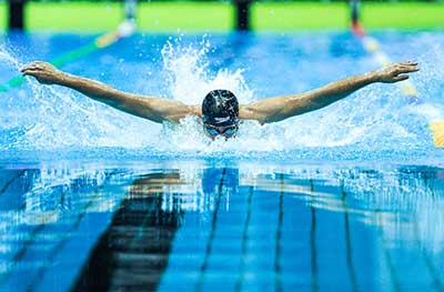 
			
		حرکات کششی و قدرتی راهی برای جلوگیری از درد شانه در شناگران حرفه‌ای
		