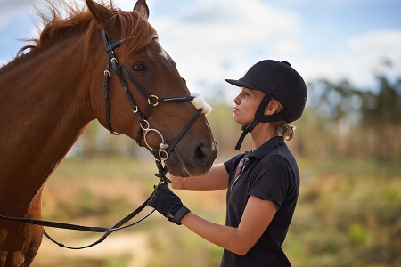 
			
		آیا اسب سواری برای زنان مضر است؟ (فواید و عوارض اسب سواری برای بانوان)
		فواید و عوارض اسب سواری برای بانوان 