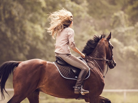 سوارکاری برای زنان, عوارض اسب سواری برای بانوان, فواید و عوارض اسب سواری برای بانوان