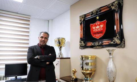 
			
		مدیرعامل پرسپولیس: مبلغ قرارداد برانکو 24 میلیارد تومان است/AFC صدهزار دلار پرسپولیس را برای امور خیریه برداشت
		