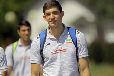 
			
		بیوگرافی علی‌ اصغر مجرد بازیکن والیبال ایران
		
