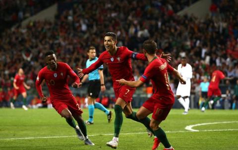 
			
		صعود پرتغال به فینال لیگ ملت‌ها با هت تریک کریستیانو رونالدو
		