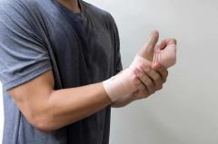 
			
		حرکات ورزشی برای بهبود سریع تر و توانبخشی مچ دست شکسته بعد از درمان
		تمرینات ورزشی پس از شکستگی دست  