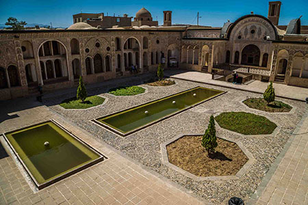 خانه طباطبایی ها,خانه طباطبایی ها کاشان,تاریخچه خانه طباطبایی ها