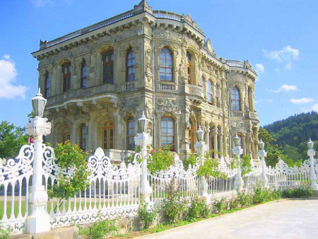  موزه کاخ کوچوکسو  