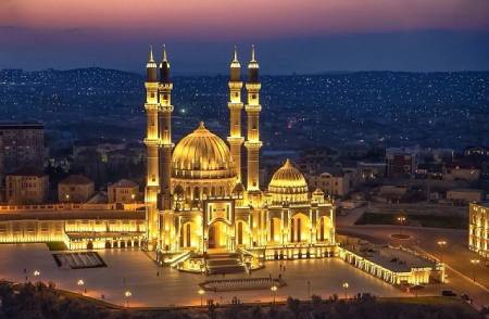 جمهوری آذربایجان,مکان های تفریحی جمهوری آذربایجان,مسجد حیدر