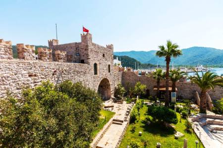 مارماریس,مکانهای باستانی ترکیه,موزه و قلعه مارماریس
