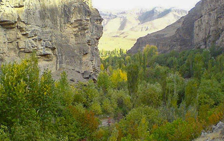دره آل مشهد؛ جاذبه گردشگری نزدیک به مشهد
دره آل مشهد/ پیشبهسوی زیباییهای خطهای کهن