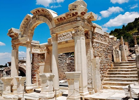 جاذبه های گردشگری شهر افسوس, شهر تاریخی افسوس کوش آداسی, منطقه باستانی افسوس