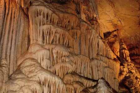 غارهای جنولان استرالیا