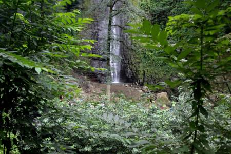 مسیر دسترسی به آبشار لوشکی مسیر دسترسی به آبشار لوشکی