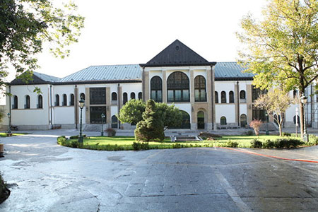 
			
		تاریخچه کاخ صاحبقرانیه تهران
		