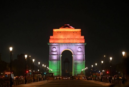 معماری دروازه هند, تاریخچه دروازه هند, دروازه هند در دهلی نو