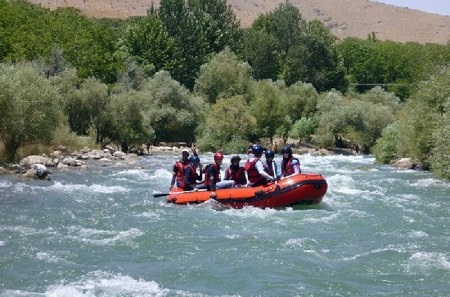 رفتینگ زاینده رود عکس زاینده رود,عکس هایی از زاینده رود اصفهان,رفتینگ زاینده رود
