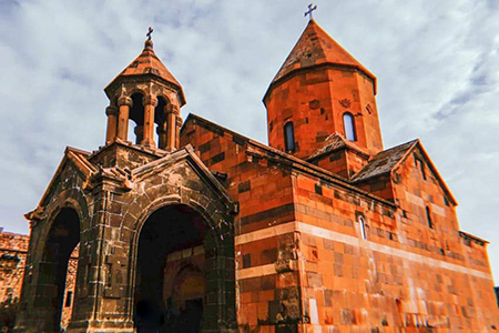 صومعه خور ویراپ ارمنستان, بازدید از صومعه خور ویراپ, ساختمان صومعه خور ویراپ