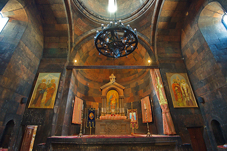 صومعه خور ویراپ ارمنستان, بازدید از صومعه خور ویراپ, نمای داخلی صومعه خور ویراپ