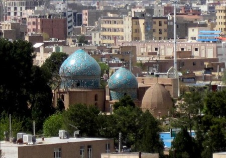 گنبد مشتاقیه در کرمان گنبد مشتاقیه در کرمان,مشخصات خود گنبد مشتاقیه,عکس ازکاشی کاری روی گنبد مشتاقیه